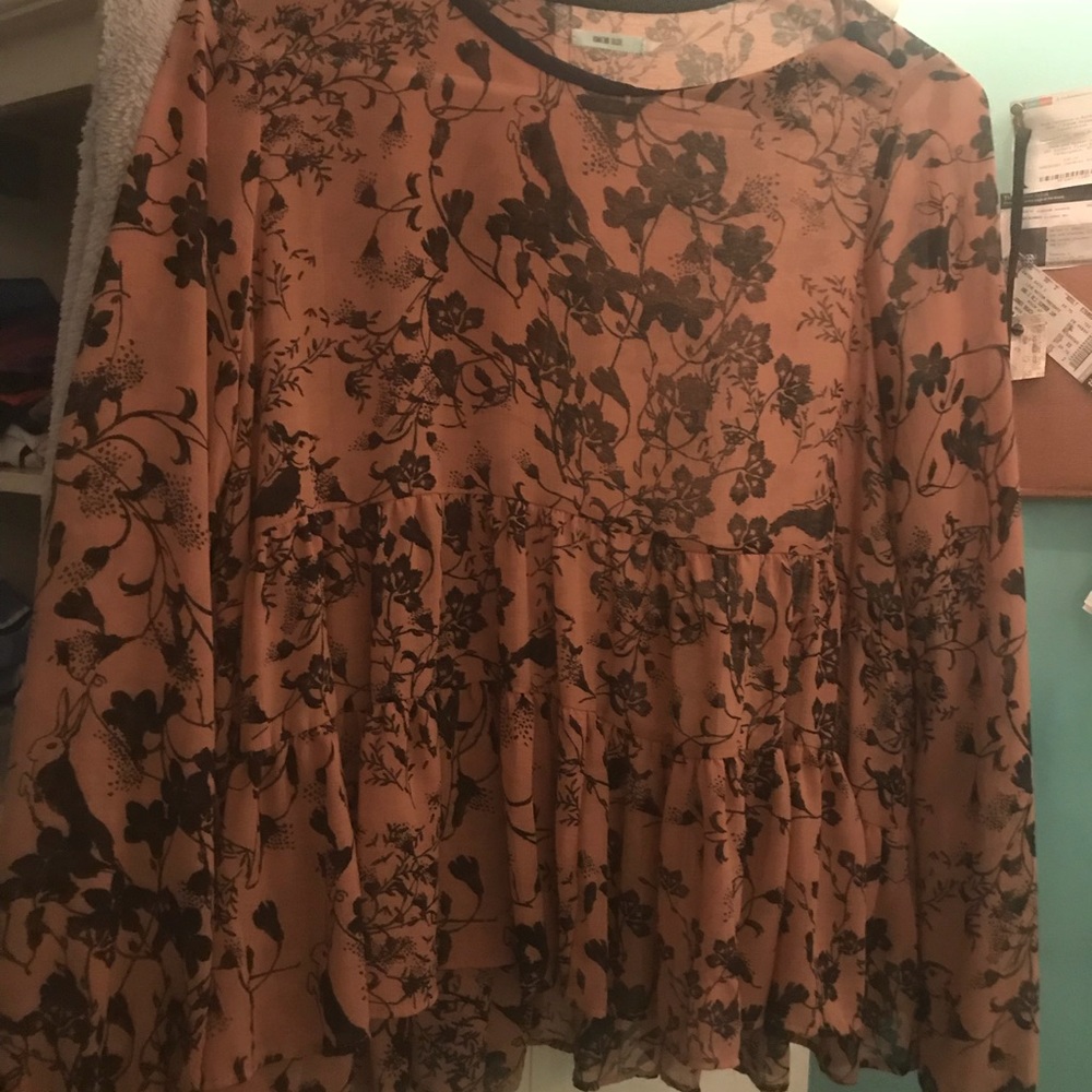 Ruffled long sleeve shirt